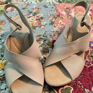 Clarks Annadel Eirwyn Wedge Sandal, Size 10 Sand Nubuck WIDE